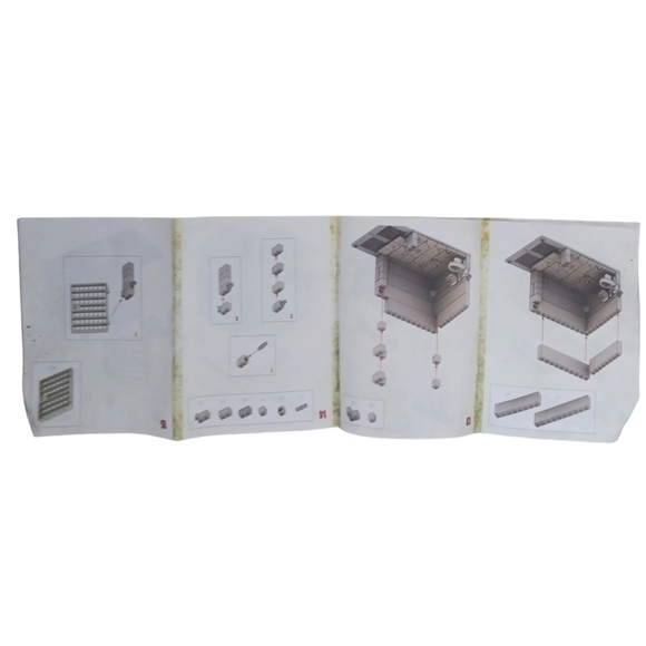 The Walking Dead Building Set Lower Prison Cell - Picture 3 of 8